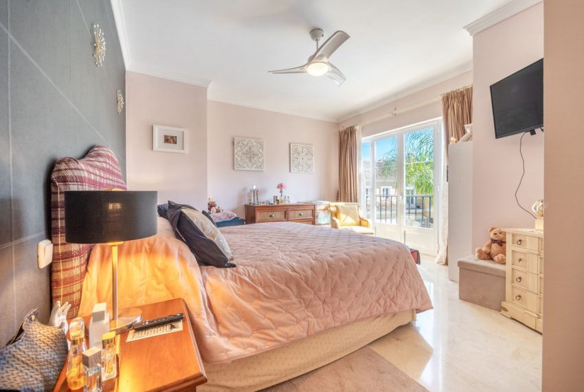 R5186377-Villa-For-Sale-Elviria-Semi-Detached-3-Beds-171-Built-13