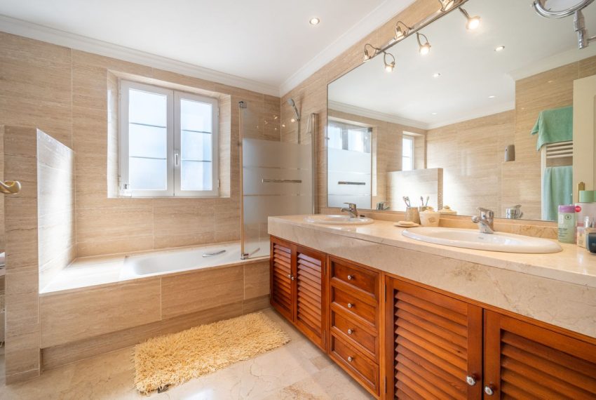 R5186377-Villa-For-Sale-Elviria-Semi-Detached-3-Beds-171-Built-15