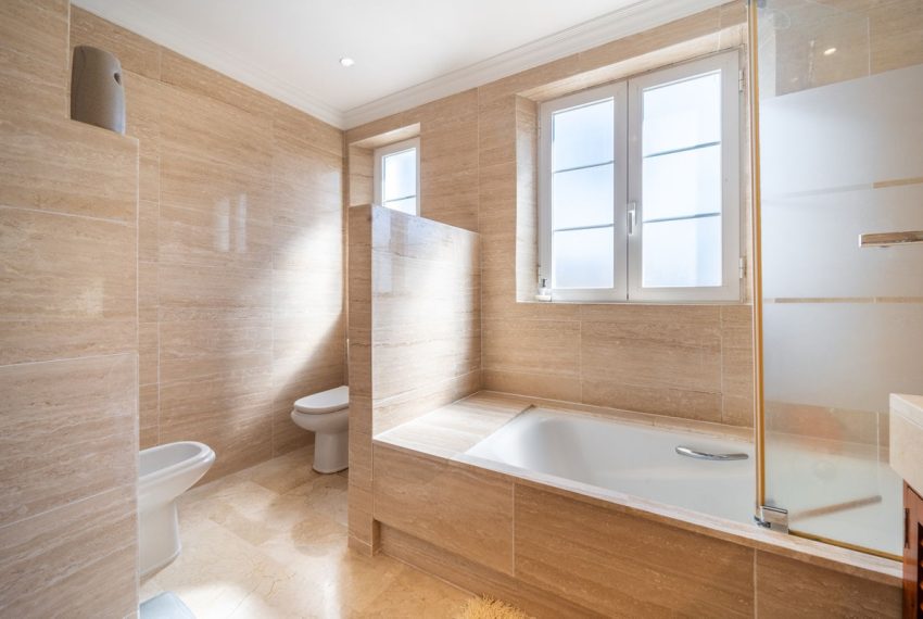 R5186377-Villa-For-Sale-Elviria-Semi-Detached-3-Beds-171-Built-16