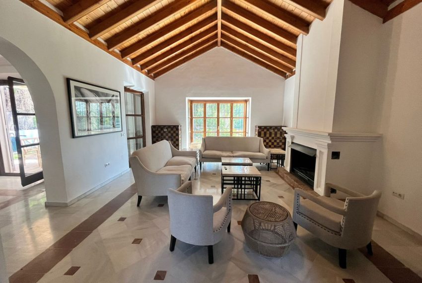 R5186386-Villa-For-Sale-Guadalmina-Alta-Detached-5-Beds-198-Built-1