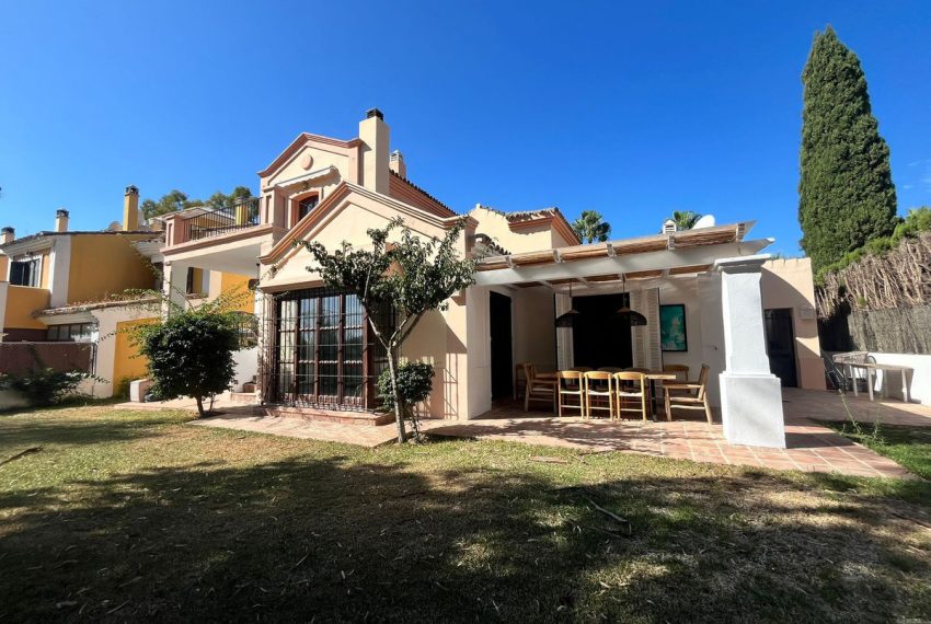 R5186386-Villa-For-Sale-Guadalmina-Alta-Detached-5-Beds-198-Built-16