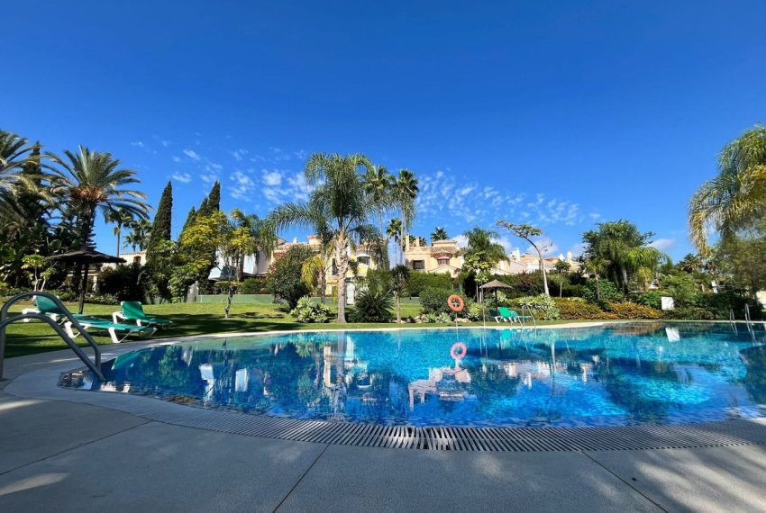 R5186386-Villa-For-Sale-Guadalmina-Alta-Detached-5-Beds-198-Built-6