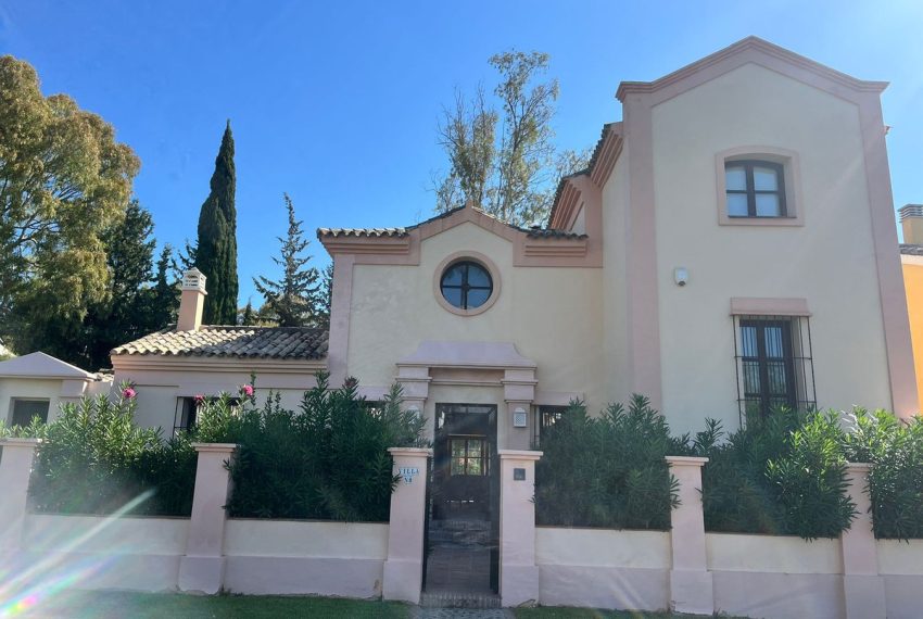 R5186386-Villa-For-Sale-Guadalmina-Alta-Detached-5-Beds-198-Built