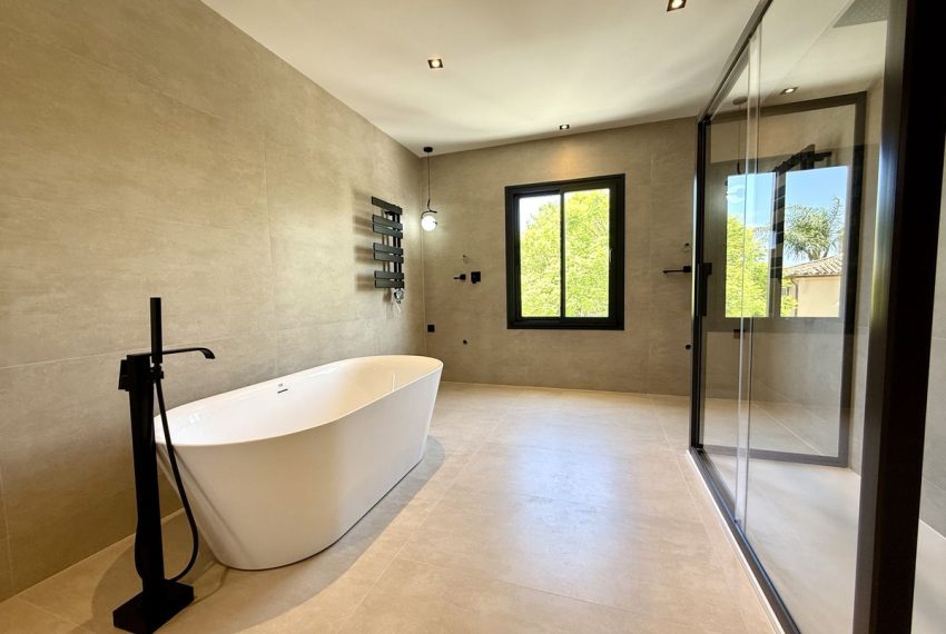 R5186416-Villa-For-Sale-Marbella-Detached-5-Beds-390-Built-17