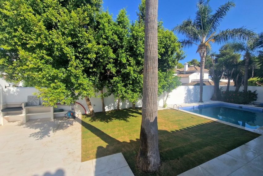 R5186416-Villa-For-Sale-Marbella-Detached-5-Beds-390-Built-3