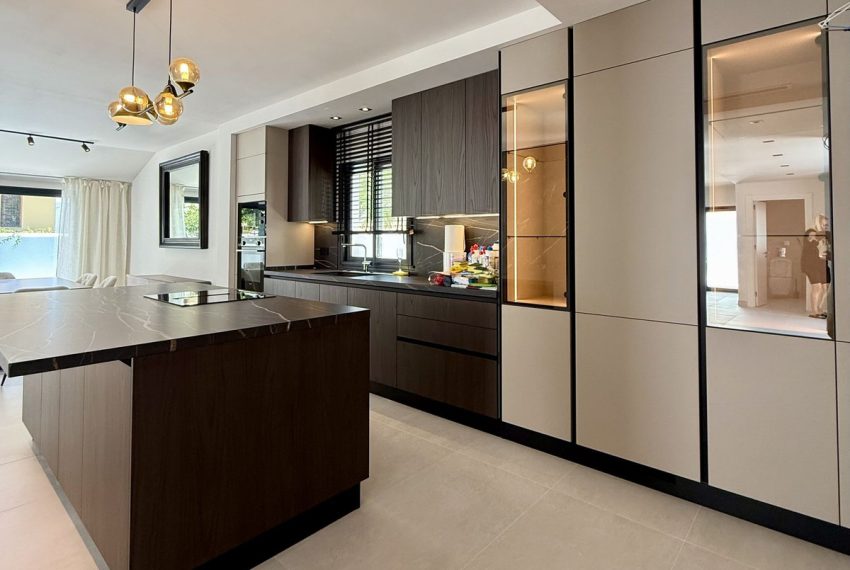 R5186416-Villa-For-Sale-Marbella-Detached-5-Beds-390-Built-6