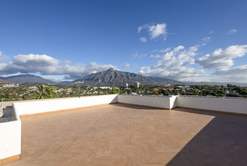 R5186485-Apartment-For-Sale-Nueva-Andalucia-Penthouse-2-Beds-100-Built-18
