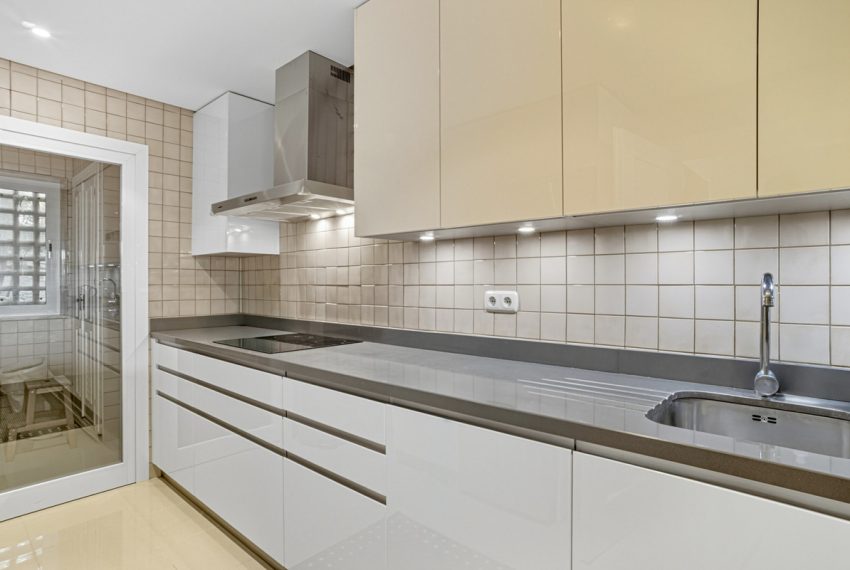 R5186635-Apartment-For-Sale-Nueva-Andalucia-Ground-Floor-2-Beds-204-Built-8