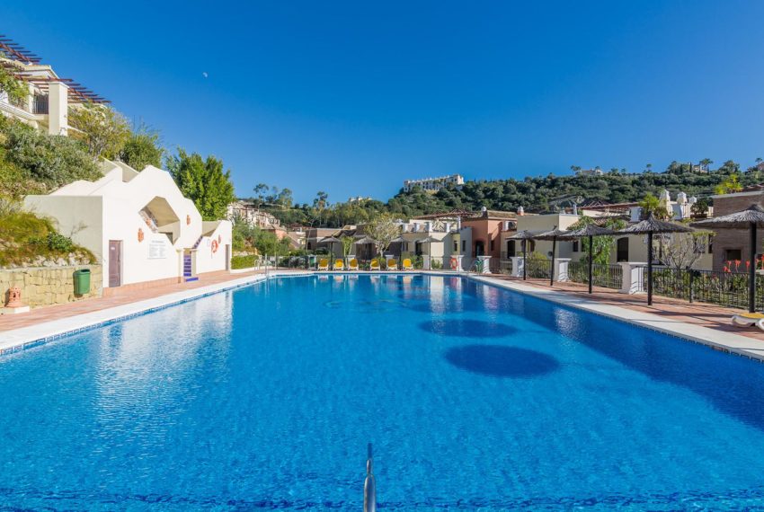 R5186851-Apartment-For-Sale-Los-Arqueros-Penthouse-Duplex-2-Beds-94-Built-1