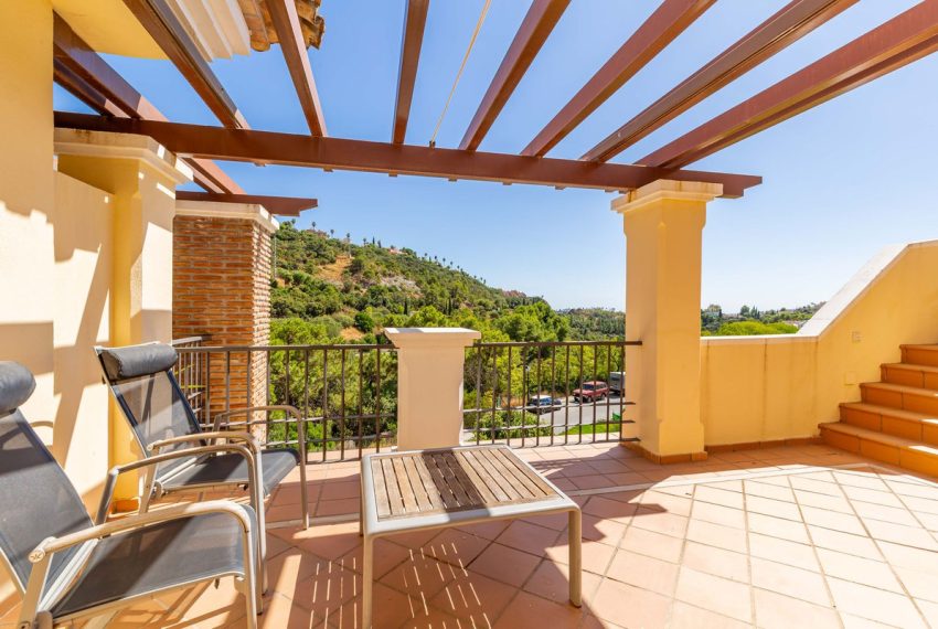 R5186851-Apartment-For-Sale-Los-Arqueros-Penthouse-Duplex-2-Beds-94-Built-3