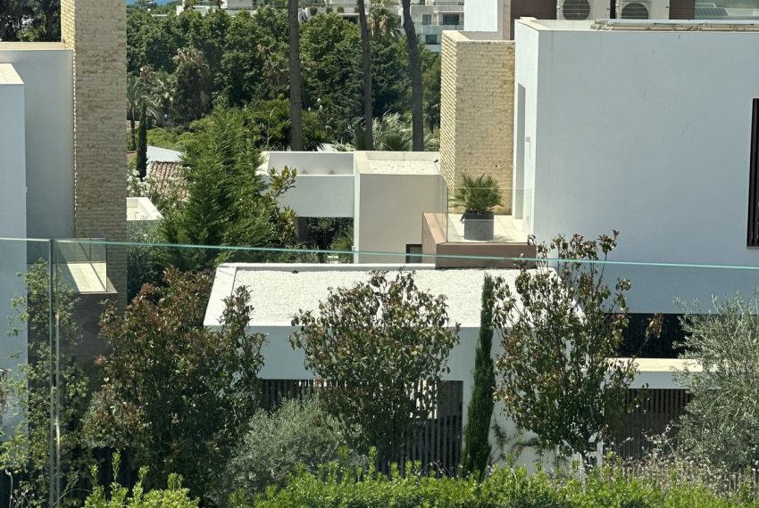 R5187943-Villa-For-Sale-Marbella-Detached-5-Beds-500-Built-13