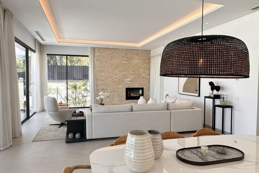 R5187943-Villa-For-Sale-Marbella-Detached-5-Beds-500-Built-3