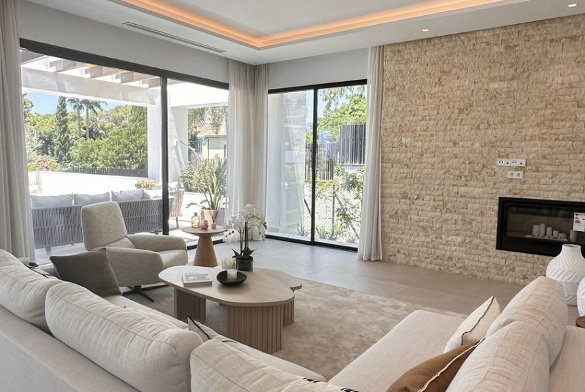 R5187943-Villa-For-Sale-Marbella-Detached-5-Beds-500-Built-4