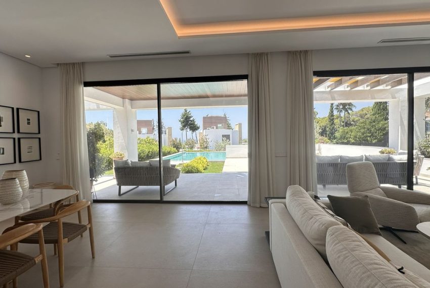 R5187943-Villa-For-Sale-Marbella-Detached-5-Beds-500-Built-5
