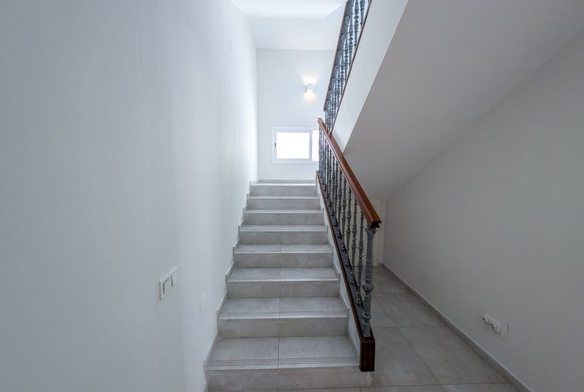 R5188930-Villa-For-Sale-Nueva-Andalucia-Detached-5-Beds-583-Built-16