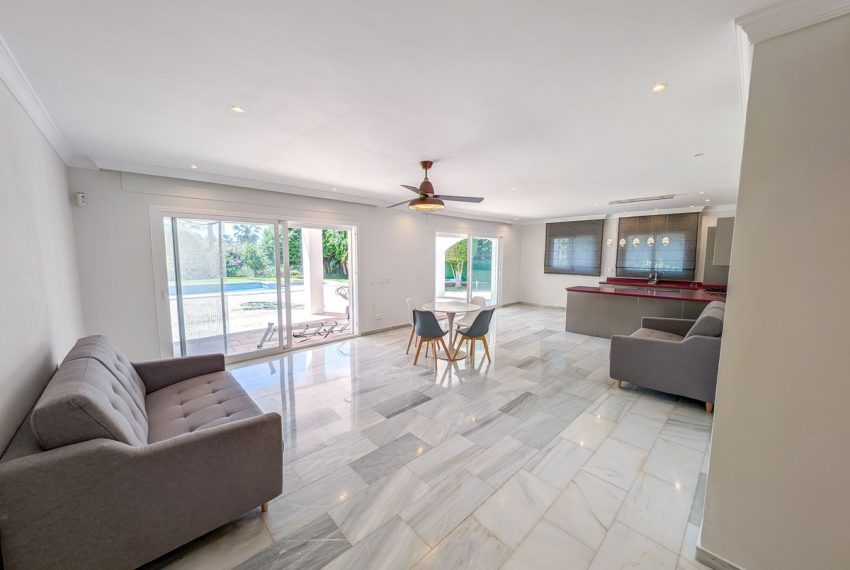 R5188930-Villa-For-Sale-Nueva-Andalucia-Detached-5-Beds-583-Built-4