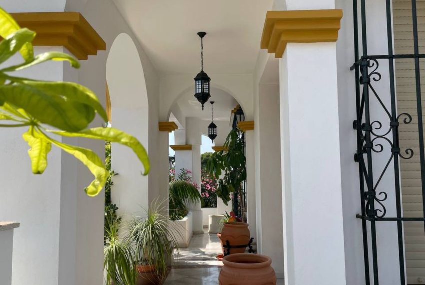 R5189107-Villa-For-Sale-San-Pedro-de-Alcantara-Detached-4-Beds-450-Built-4