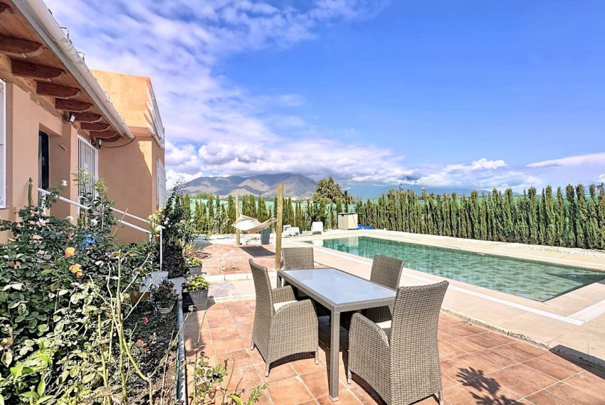 R5190898-Villa-For-Sale-Estepona-Detached-3-Beds-209-Built-3