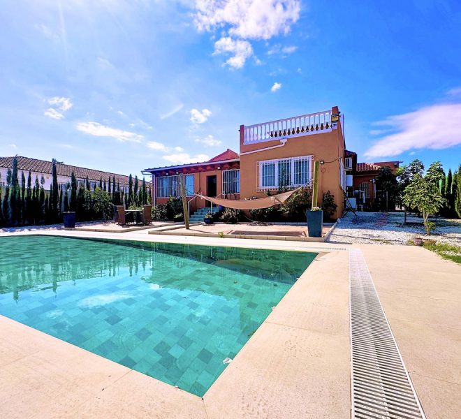 R5190898-Image 1-Detached - 3 Beds - 209 Built