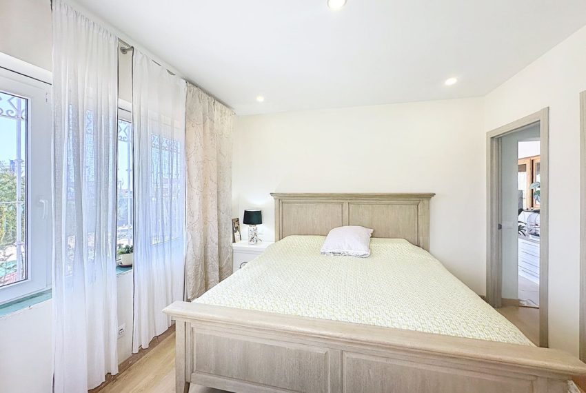 R5190898-Villa-For-Sale-Estepona-Detached-3-Beds-209-Built-7