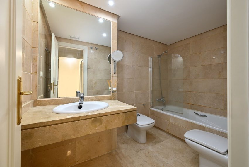 R5191522-Apartment-For-Sale-Puerto-Banus-Ground-Floor-2-Beds-94-Built-10