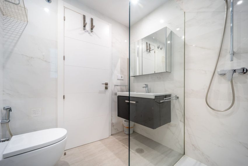 R5191639-Villa-For-Sale-Los-Monteros-Detached-5-Beds-288-Built-17