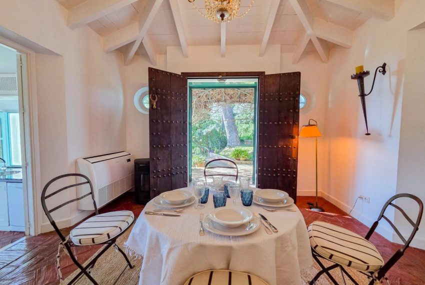 R5191861-Villa-For-Sale-Marbella-Detached-4-Beds-245-Built-10