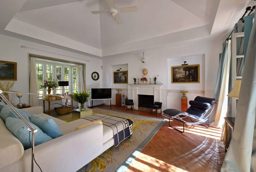 R5191861-Villa-For-Sale-Marbella-Detached-4-Beds-245-Built-3