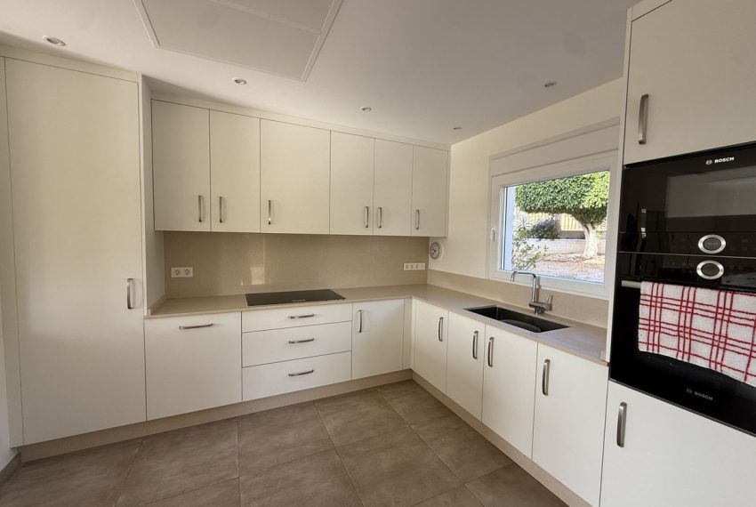 R5191993-Villa-For-Sale-Estepona-Detached-5-Beds-334-Built-2