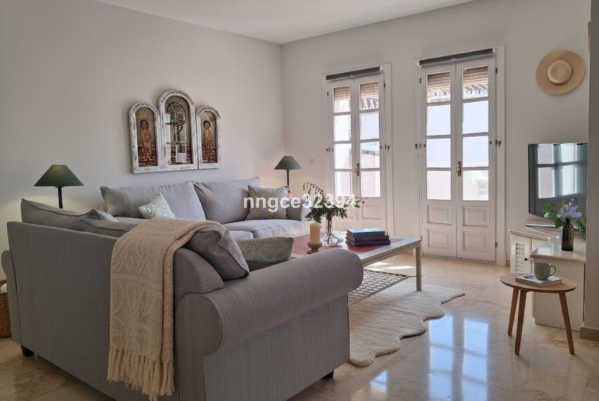 R5192224-Apartment-For-Sale-New-Golden-Mile-Penthouse-2-Beds-70-Built-2