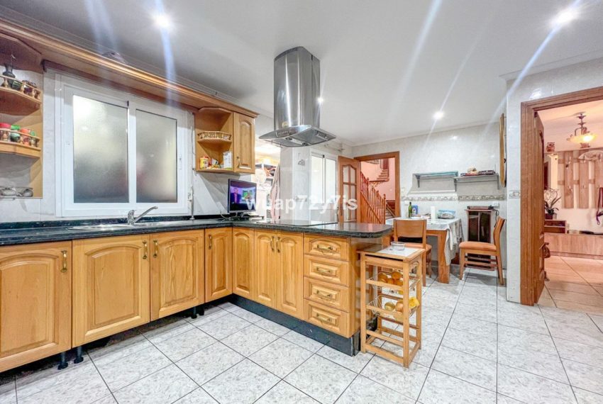 R5192284-Villa-For-Sale-Estepona-Semi-Detached-5-Beds-340-Built-10