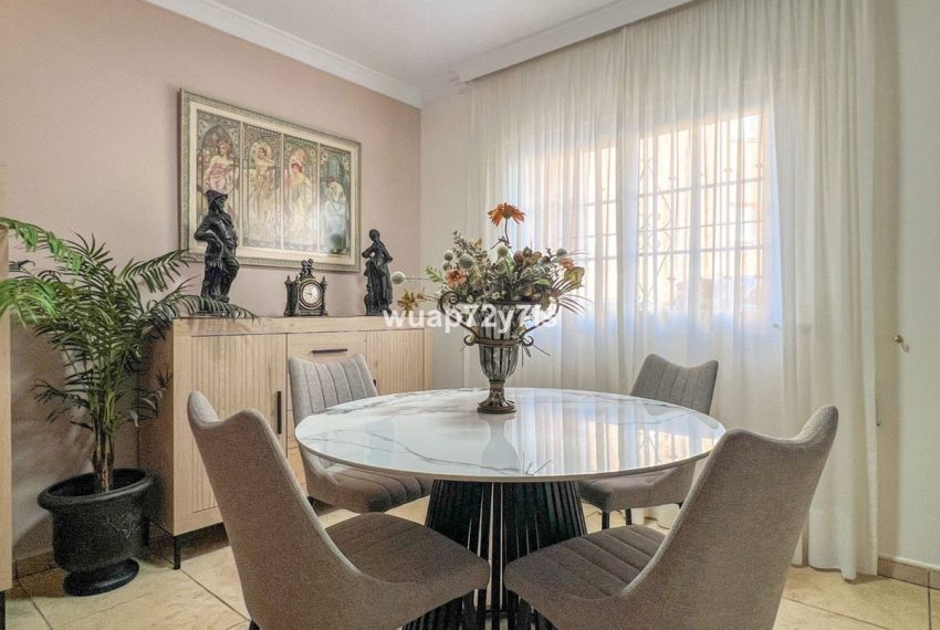 R5192284-Villa-For-Sale-Estepona-Semi-Detached-5-Beds-340-Built-7