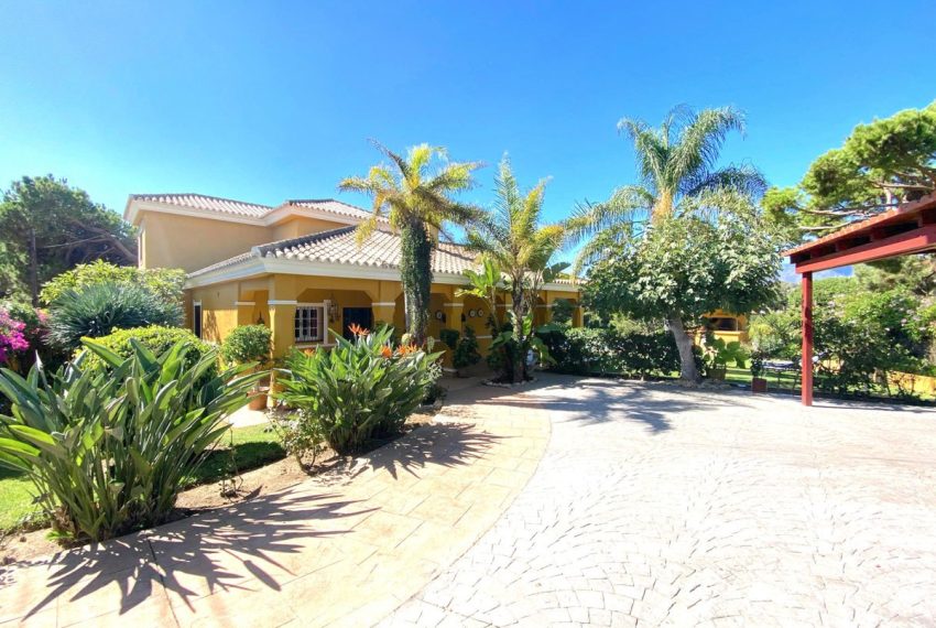 R5192395-Villa-For-Sale-El-Rosario-Detached-5-Beds-230-Built-17