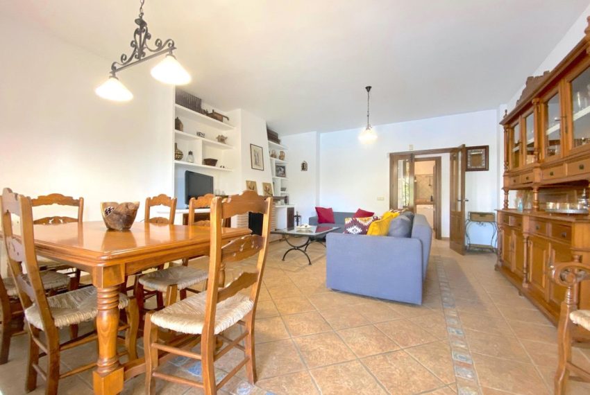 R5192395-Villa-For-Sale-El-Rosario-Detached-5-Beds-230-Built-3