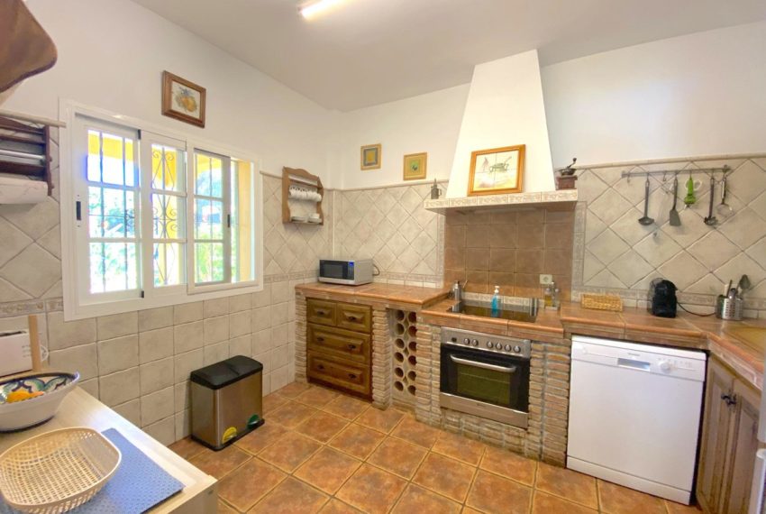 R5192395-Villa-For-Sale-El-Rosario-Detached-5-Beds-230-Built-4