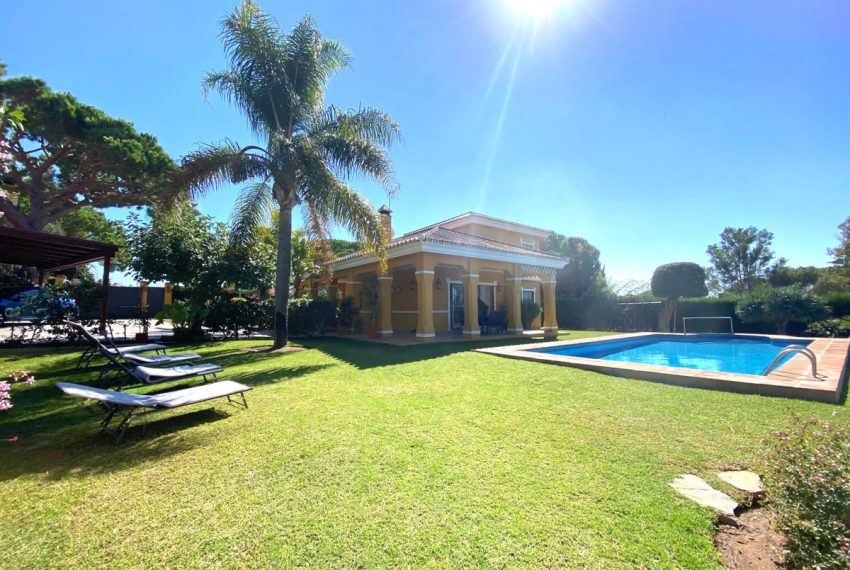 R5192395-Villa-For-Sale-El-Rosario-Detached-5-Beds-230-Built