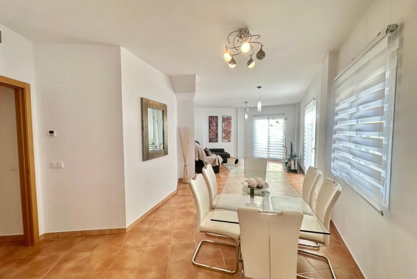 R5192458-Apartment-For-Sale-Marbella-Penthouse-Duplex-3-Beds-95-Built