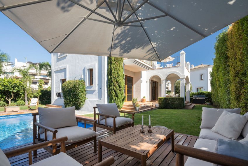 R5193760-Villa-For-Sale-Estepona-Detached-4-Beds-293-Built-2