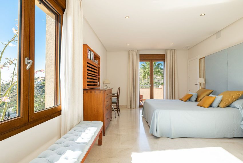 R5193811-Villa-For-Sale-Benahavis-Detached-5-Beds-546-Built-9