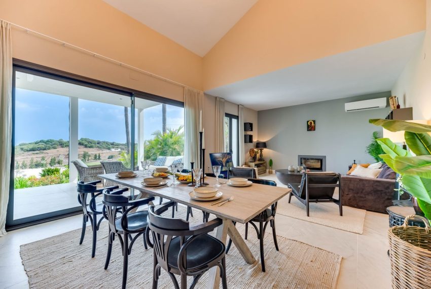 R5194000-Villa-For-Sale-El-Paraiso-Detached-4-Beds-359-Built-1