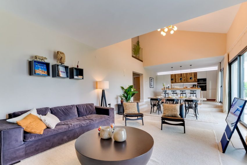 R5194000-Villa-For-Sale-El-Paraiso-Detached-4-Beds-359-Built-13