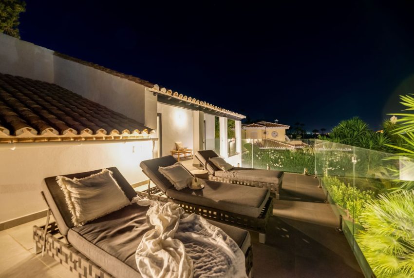 R5194000-Villa-For-Sale-El-Paraiso-Detached-4-Beds-359-Built-18