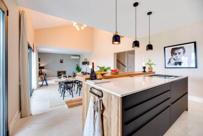 R5194000-Villa-For-Sale-El-Paraiso-Detached-4-Beds-359-Built-4