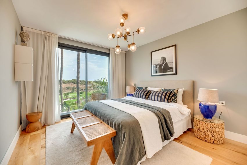 R5194000-Villa-For-Sale-El-Paraiso-Detached-4-Beds-359-Built-5