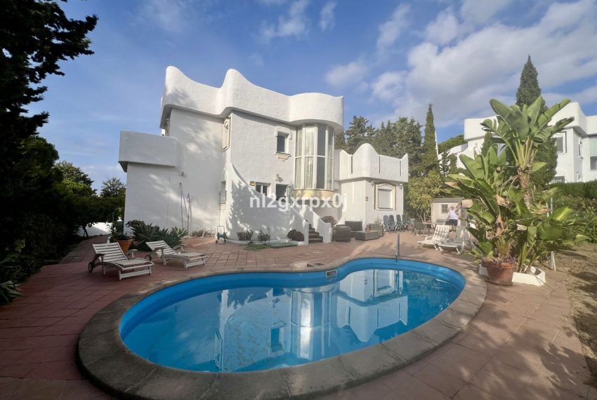 R5194060-Villa-For-Sale-Reserva-de-Marbella-Detached-3-Beds-276-Built