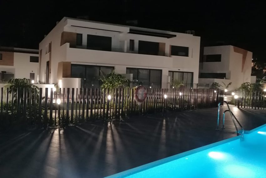 R5194195-Townhouse-For-Sale-Nueva-Andalucia-Terraced-3-Beds-160-Built-14