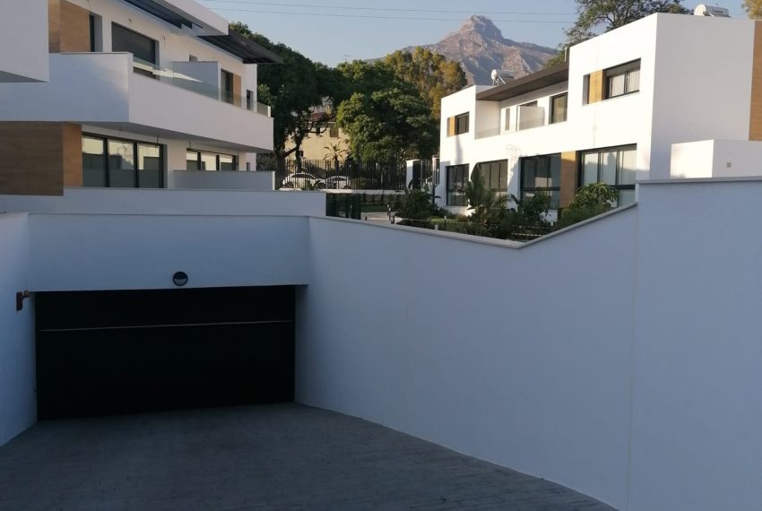 R5194195-Townhouse-For-Sale-Nueva-Andalucia-Terraced-3-Beds-160-Built-9