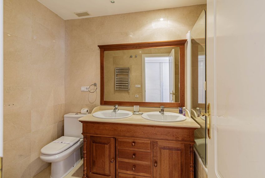 R5194225-Apartment-For-Sale-Los-Arqueros-Penthouse-2-Beds-90-Built-10