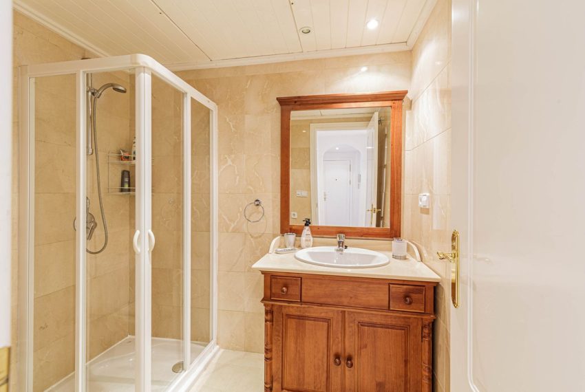 R5194225-Apartment-For-Sale-Los-Arqueros-Penthouse-2-Beds-90-Built-12