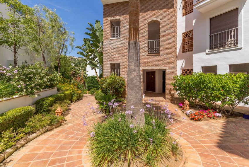 R5194225-Apartment-For-Sale-Los-Arqueros-Penthouse-2-Beds-90-Built-5
